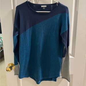 Smart Wool Colorblock Sweater❄️💙🐑